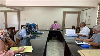  مدير تعليم السويس يعقد إجتماعاً بفريق المتابعة إستعداداً للعام الدراسي الجديد