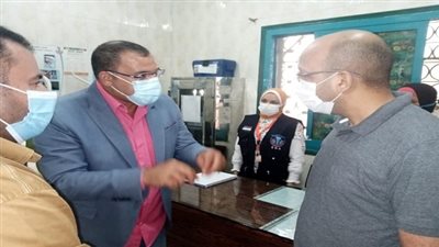 وكيل صحة السويس يتفقد مركز لقاح المسافرين بالحجر الصحي
