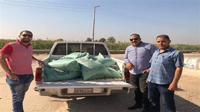 ضبط ٥٠٠ كجم دقيق بلدى مجمعة بمخبز بناحية العدوة - مركز الفيوم ثان