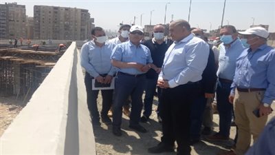 وزير النقل يتفقد الأعمال الجارية بمشروع توسعة الطريق الدائري بنطاق حي البساتين 