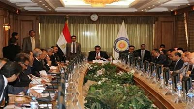 الأعلى للجامعات يوافق على تطعيم هيئة التدريس والعاملين والطلاب