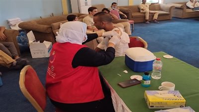 تطعيم العاملين بالقرى السياحية بمنطقة العين السخنة بلقاح كورونا