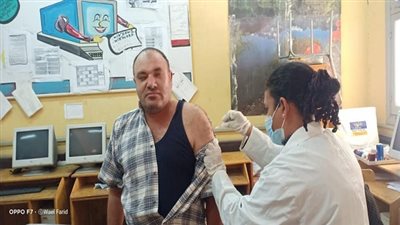 صحة السويس تواصل تطعيم العاملين في الحقل التعليمي قبل بدء العام الدراسي الجديد 