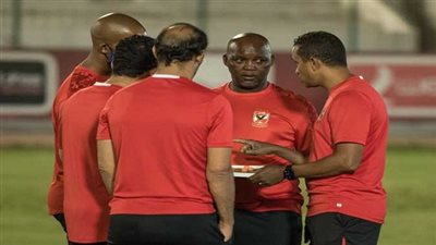 الأهلي يفاوض محلل أداء جديدا بدلاً من 