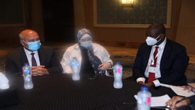 وزير النقل يبحث مع نائب رئيس بنك التنمية الأفريقي التعاون المشترك
