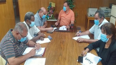 وكيل صحة السويس يجتمع بلجنة صندوق تحسين الخدمة لبحث شكاوى المتعاقدين 