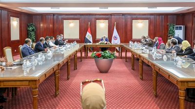 وزيرة الصحة تدعو جميع الأطباء للاطلاع على المحتويات التعليمية المتاحة بمنصة (LMS)