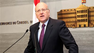 ميقاتى يبحث مع قائد الجيش اللبنانى والمجلس العسكرى الأوضاع بالبلاد