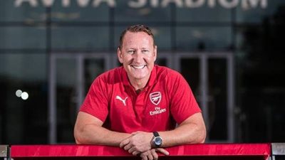 حوار من الدوري الإنجليزي.. أسطورة أرسنال: محمد صلاح سيسجل أهدافًا أكثر من رونالدو لهذه الأسباب 