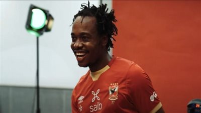 تفاصيل أزمات بيرسي تاو في الأهلي 