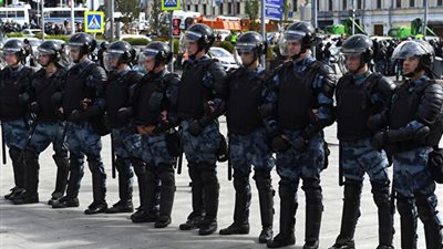 روسيا: ترحيل أحد الأجانب بعد إدانته بتجنيد إرهابيين وإرسالهم إلى سوريا