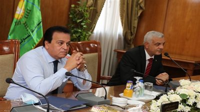 وزير التعليم العالى ورئيس جامعة المنوفية يستعرضان مقترح إنشاء مدينة جامعة المنوفية الطبية