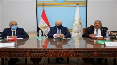 وزير التعليم يترأس اجتماع أعضاء المجلس الأعلى للأمناء والآباء والمعلمين 
