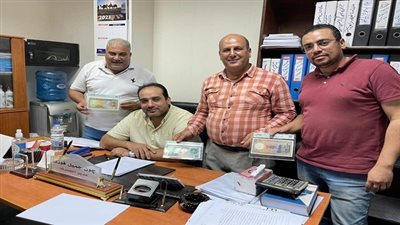 جمارك مطار القاهرة تضبط محاولة تهريب عدد من العملات الأثرية