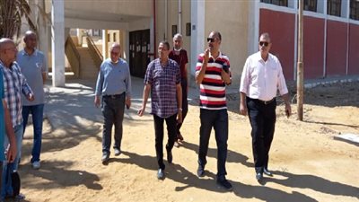 مدير تعليم السويس يواصل جولاته المكوكية لمتابعة المدارس لإستقبال العام الدراسي الجديد 