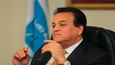 فرصة أخيرة.. التعليم العالي تناشد الطلاب التوجه للحصول على لقاح كورونا