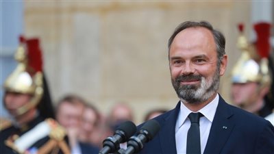 رئيس الحكومة الفرنسية السابق يعلن إنشاء حزب جديد