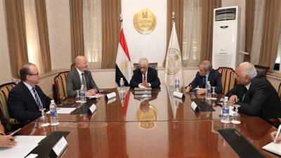 وزير التربية والتعليم يلتقي سفير فنلندا بالقاهرة لبحث سبل التعاون