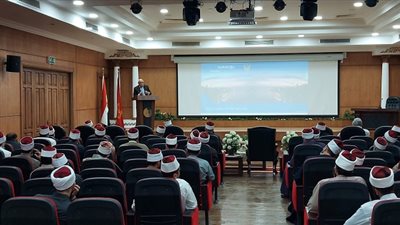 محافظ بورسعيد يلتقي أئمة المساجد 