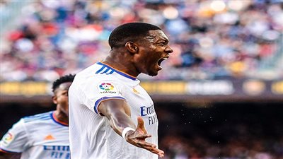 ريال مدريد يتقدم على برشلونة بصاروخ ألابا فى شوط الكلاسيكو الأول