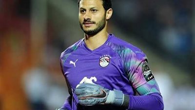 تقرير طبى يحذر من مشاركة محمد الشناوي مع الأهلي في مباراة الزمالك