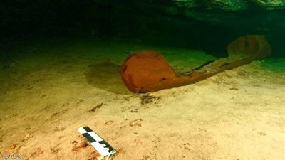 العثور على زورق سليم بالكامل من زمن حضارة المايا بالمكسيك