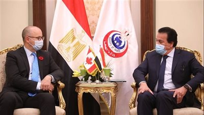 وزير التعليم العالي يبحث سبل التعاون بالقطاع الصحي مع سفير كندا