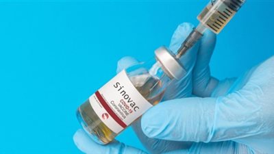 الصحة تعلن استقبال 2 مليون جرعة من لقاح سينوفاك هدية من الصين