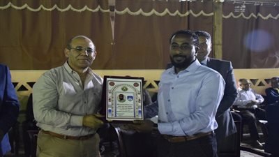 خشانة يشارك إحتفالات النوبة بالسويس بتكريم أبنائها 