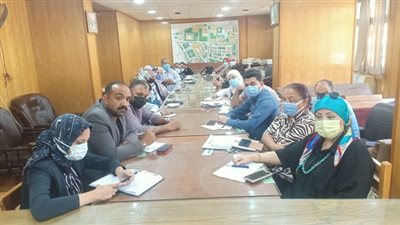 صحة السويس تناقش عمليات الإنضباط الإداري ومبدأ الثواب والعقاب