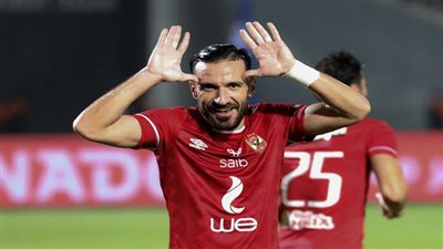 الأهلي يحسم توقيع معلول على 