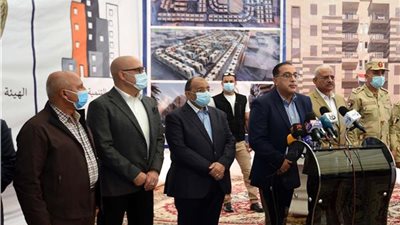 رئيس الوزراء يتفقد أعمال تنفيذ مشروع تطوير طريق 