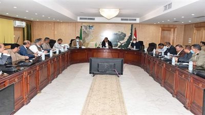 محافظ الفيوم التنسيق مع وزارة النقل لتشغيل عدد من خطوط 