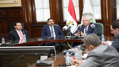 وزير الزراعة : الزام شركات الاسمدة الأزوتية بضخ 65% من حصتها للسوق المحلي