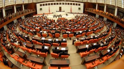 البرلمان التركي يناقش بعد غد تفويض الجيش في عمليات خارجية