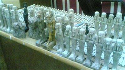 ضبط 7 أشخاص أثناء قيامهم بالتنقيب عن الآثار بقنا