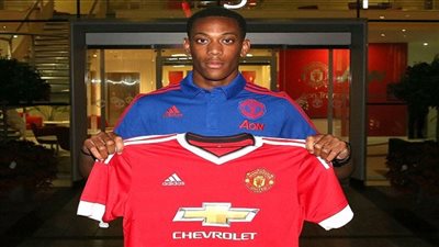 مارتيال: سعيد باللعب بأفضل فرق الدوري الإنجليزي