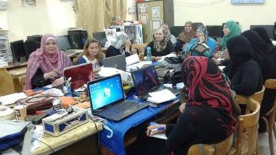 80 معلم حاسب آلى بالسويس في تدريب 