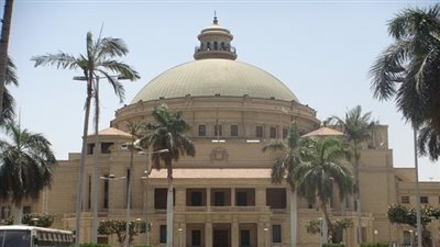بالمستندات.. جامعة القاهرة تتبرأ من أزمة المكافآت: 