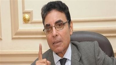 أستاذ قانون: استثناء أبناء القضاة والضباط مخالف للدستور