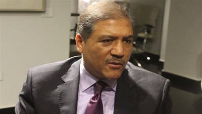 السادات الديمقراطي يختار 