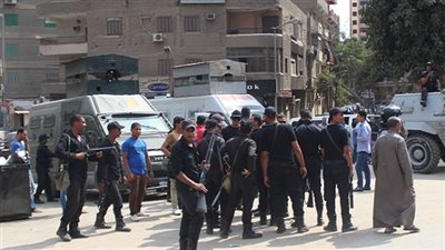 النيابة تباشر التحقيق مع متهم تعدى على عسكري مرور بميدان لبنان