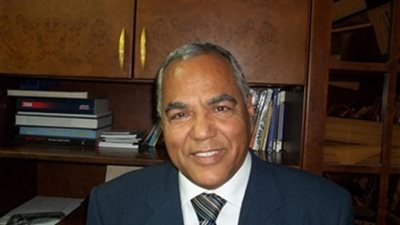 أستاذ قانون: استثناء أبناء الضباط والقضاة في التوزيع الجغرافي 