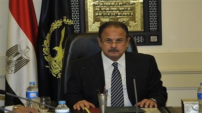 وزير الداخلية يعزي نظيره الإماراتي في شهداء بلاده باليمن 