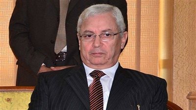 السيد عبدالخالق.. الوزير 