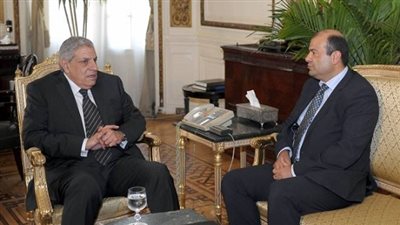 محلب يوجه وزير التموين بالاهتمام بإضافة المواليد الجدد للبطاقات التموينية