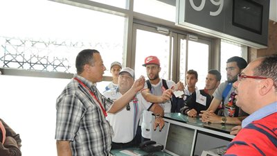 270 مسافرًا يتظاهرون ضد الخطوط القطرية بمطار القاهرة