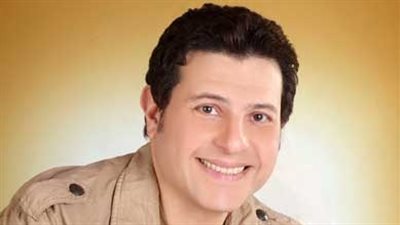 ننفرد بكلمات أغنية هاني شاكر هديته للطفل 