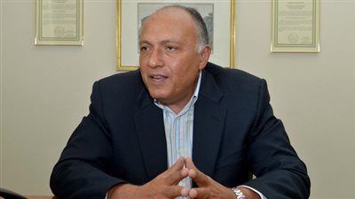 وزير الخارجية : افتتاح أولاند لمعرض 