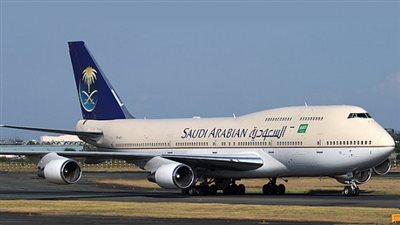 طائرة السعودية رقم 12 تصل عدن